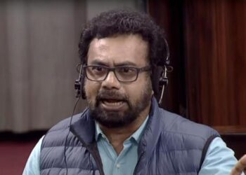 സഭയിൽ വരാതെ ജർമ്മനിയിൽ ബിഎംഡബ്ലിയു ബൈക്ക് ഓടിച്ചു നടക്കുന്നു ; രാജ്യത്തിന് ഒരു മുഴുവൻ സമയ പ്രതിപക്ഷ നേതാവിനെയാണ് ആവശ്യമെന്ന് ജോൺ ബ്രിട്ടാസ്