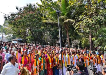 പത്മനാഭസ്വാമിയെ വണങ്ങി തിരുവനന്തപുരം കോർപ്പറേഷനിൽ സത്യപ്രതിജ്ഞ ചെയ്ത് ബിജെപി ; സാക്ഷ്യം വഹിച്ച് മുതിർന്ന നേതാക്കൾ ; മേയർ തിരഞ്ഞെടുപ്പ് 26ന്