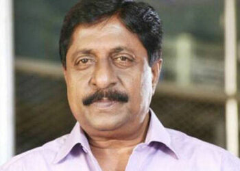 സാധാരണക്കാരന്റെ ശബ്ദം, വെള്ളിത്തിരയിലെ ശ്രീനിവാസൻ ചിരി മാഞ്ഞു; അന്ത്യം തൃപ്പുണിത്തറയിലെ ആശുപത്രിയിൽ