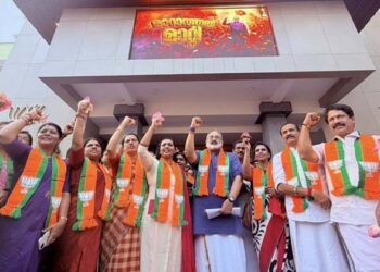 താമരചൂടി തലസ്ഥാനം: നഗരത്തിൽ റാലി നടത്തി ആഘോഷമാക്കി ബിജെപി