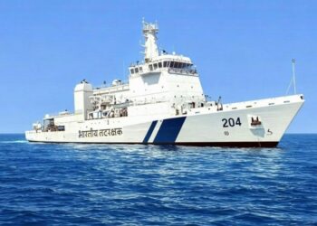 ആത്മ നിർഭർ സമുദ്ര പ്രതാപ് ; കോസ്റ്റ് ഗാർഡ് തദ്ദേശീയമായി നിർമിച്ച മലിനീകരണ നിയന്ത്രണ കപ്പൽ കമ്മീഷൻ ചെയ്ത് പ്രതിരോധ മന്ത്രി