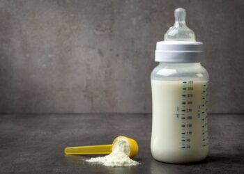 കുഞ്ഞുങ്ങൾക്ക് ആരോഗ്യ പ്രശ്നങ്ങൾ ഉണ്ടാക്കുന്നു ; ബേബി ഫോർമുല ഉൽപ്പന്നങ്ങൾ തിരിച്ചുവിളിച്ച് നെസ്ലേ ; മുഴുവൻ രാജ്യങ്ങളിലും ബാധകം