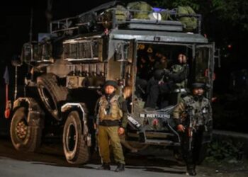 കത്വയിൽ സുരക്ഷാ സേനയും ഭീകരരും തമ്മിൽ ഏറ്റുമുട്ടൽ ; 3 ഭീകരർ കുടുങ്ങി