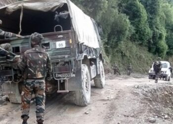 കത്വയിൽ സുരക്ഷാ സേനയ്ക്ക് നേരെ വെടിവെപ്പ് ; ജെയ്‌ഷെ ഭീകരർക്കായി തിരച്ചിൽ തുടരുന്നു