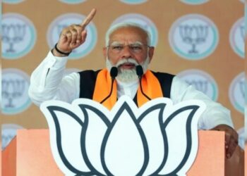 മമതയെ പോലെ പഴയ ഡൽഹി സർക്കാരും കേന്ദ്രപദ്ധതികൾ നടപ്പിലാക്കാൻ അനുവദിച്ചിരുന്നില്ല ; മഹാ ജംഗിൾരാജിൽ നിന്നും ബംഗാളിനെ മോചിപ്പിക്കേണ്ട സമയമായെന്ന് മോദി