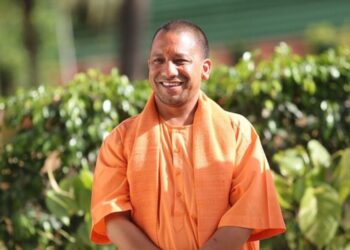 അധ്യാപകർക്കും അനധ്യാപകർക്കും സ്വകാര്യ ആശുപത്രികളിൽ ഉൾപ്പെടെ സൗജന്യ ചികിത്സ പ്രഖ്യാപിച്ച് യുപി സർക്കാർ ; ഗുണം ലഭിക്കുക 15 ലക്ഷം പേർക്ക്