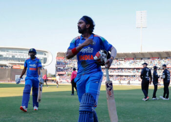 ധോണിയും പന്തും ഉൾപ്പടെ കേമന്മാർക്ക് സാധിക്കാത്തത്, ചരിത്രം കുറിച്ച് കെ എൽ രാഹുൽ;  റെക്കോഡ് നേട്ടവുമായി താരം