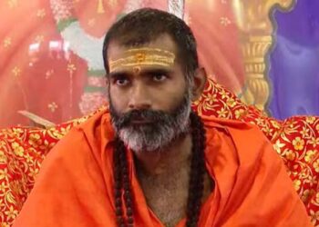 തിരുവനന്തപുരത്തുനിന്നും ചെന്നൈയിൽ നിന്നുമുള്ള നിർദ്ദേശങ്ങൾക്കനുസരിച്ചാണോ തടസ്സങ്ങൾ  സൃഷ്ടിക്കുന്നത്? രഥയാത്ര തടഞ്ഞത് ദൗര്‍ഭാഗ്യകരം: മഹാമണ്ഡലേശ്വര്‍