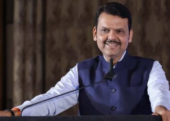 കോൺഗ്രസും ഒവൈസിയുമായി ചങ്ങാത്തമില്ല;  ദേവേന്ദ്ര ഫഡ്‌നാവിസ്