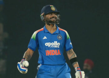 650 സിക്സറുമായി രോഹിത്തും 28000 റൺസുമായി വിരാടും; കിവികളെ വേട്ടയാടി ടീം ഇന്ത്യ