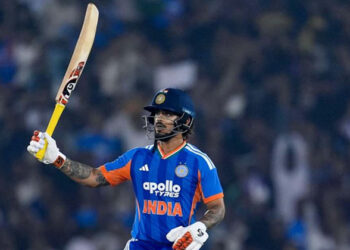 ഇന്ത്യൻ ബാറ്റർമാരുടെ ‘അടി’ പൂരത്തിൽ കിവീസ് പതറുന്നു, 21 പന്തിൽ ഇഷാൻ, 22-ൽ അഭിഷേക്, 23-ൽ സൂര്യ; റെക്കോഡുകൾ പഴങ്കഥയാക്കി യുവതലമുറ