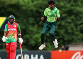 89 പന്തുകൾ, പൂജ്യം ഫോർ; സ്കോട്ട്‌ലൻഡിന്റെ നെഞ്ചുതകർത്ത് പാകിസ്ഥാന്റെ കുരുട്ടുബുദ്ധി; ഐസിസി നടപടിക്ക് സാധ്യത