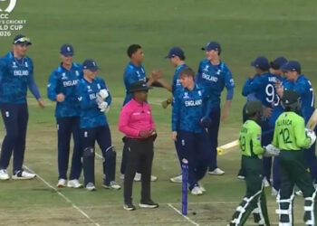 ഇതൊരു റണ്ണൗട്ടാണോ അതോ ആത്മഹത്യയോ? പാക് താരത്തിന്റെ വിഡ്ഢിത്തത്തിൽ അണ്ടർ-19 ലോകകപ്പിൽ ഇംഗ്ലണ്ടിന് ജയം;  വീഡിയോ കാണാം