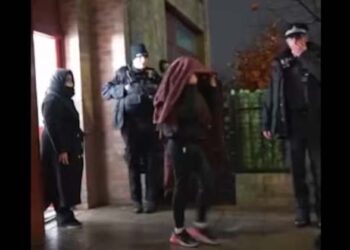 പാകിസ്താനി ഗ്രൂമിംഗ് ഗ്യാങ്ങിനെ പൂട്ടാൻ സിഖ് വീര്യം; ലണ്ടനിൽ പെൺകുട്ടിയെ രക്ഷിച്ചത് വൻ ജനകീയ പ്രക്ഷോഭത്തിലൂടെ!