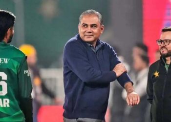 പിന്മാറ്റത്തെ കുറിച്ച് ചിന്തിക്കുകയേ വേണ്ട;  പാകിസ്താൻ ക്രിക്കറ്റ് നശിക്കും,വിഡ്ഢിത്തമാകും, ഐസിസിക്ക് മുന്നിൽ കളി വേണ്ടെന്ന് മുൻ താരങ്ങൾ