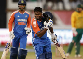 തിരിച്ചുവരവ് സെഞ്ച്വറിയോടെ; ന്യൂസിലൻഡ് പരമ്പരയ്ക്കുള്ള ടീം പ്രഖ്യാപനത്തിന് മുന്നേ സഞ്ജുവിന്റെ മാസ് പ്രകടനം