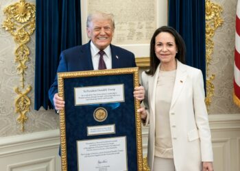 ട്രംപിന് സമാധാനത്തിനുള്ള നോബെൽ സമ്മാനം ; തനിക്ക് ലഭിച്ച പുരസ്കാരം ട്രംപിന് സമ്മാനിച്ച് വെനിസ്വേലൻ പ്രതിപക്ഷ നേതാവ് മരിയ കൊറീന മച്ചാഡോ