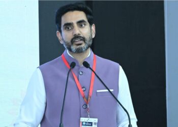 16 വയസ്സിന് താഴെയുള്ള കുട്ടികൾക്ക് സോഷ്യൽ മീഡിയ നിരോധിക്കാനൊരുങ്ങി ആന്ധ്രാപ്രദേശ് ; കാലഘട്ടത്തിന്റെ ആവശ്യമെന്ന് ഐടി മന്ത്രി