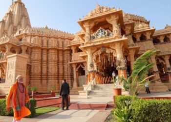 സോമനാഥന്റെ ഇതിഹാസം നാശത്തിന്റെ കഥയല്ല, ഭാരതമാതാവിന്റെ ദശലക്ഷക്കണക്കിന് മക്കളുടെ ആത്മാഭിമാനത്തിന്റെ ഇതിഹാസം; പ്രധാനമന്ത്രി എഴുതുന്നു