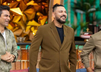 ഞാൻ പാവപ്പെട്ടവനാണ്, അവരുടെ തോളിൽ നിന്ന് കോടികൾ വീഴും; കൈഫിന്റെ പരിഹാസത്തിന് യുവിയുടെ മറുപടി