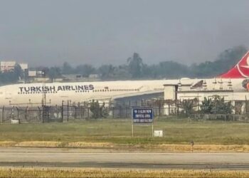 എഞ്ചിനിൽ നിന്നും തീപ്പൊരി ; ടർക്കിഷ് എയർലൈൻസ് വിമാനത്തിന് കൊൽക്കത്ത വിമാനത്താവളത്തിൽ അടിയന്തര ലാൻഡിങ്