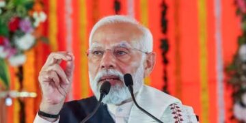 സ്വാതന്ത്ര്യത്തിനു മുൻപ് പോലും രാജ്യത്തെ മികച്ച സംസ്ഥാനമായിരുന്ന ബംഗാൾ ഇന്ന് ജീർണാവസ്ഥയിൽ ; മാറ്റത്തിനുള്ള സമയമായി ; ബംഗാൾ ജനതയ്ക്ക് മോദിയുടെ കത്ത്