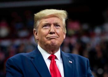 പാക്-അഫ്ഗാൻ സംഘർഷത്തിൽ പാകിസ്താനെ പ്രശംസിച്ച് ട്രംപ് ; ആവശ്യമെങ്കിൽ ഇടപെടാം എന്നും വാഗ്ദാനം