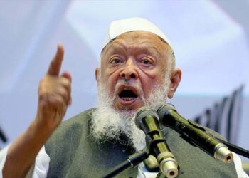 വന്ദേമാതരം പാടില്ലെന്ന് അർഷാദ് മദനി; അല്ലാഹുവിന് മുകളിൽ മറ്റാരുമില്ലെന്ന് ജാമിയത്ത് ഉലമ-ഇ-ഹിന്ദ്! പ്രതിഷേധം!