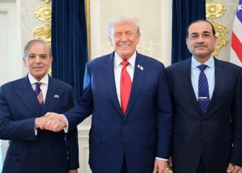 അസിം മുനീറിനെ ട്രംപ് പരിഗണിച്ചത് ‘വെപ്പാട്ടിയെപ്പോലെ’; ഇന്ത്യ-അമേരിക്ക കരാറിൽ പാകിസ്താനിൽ കൂട്ടക്കരച്ചിൽ