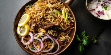 ബിരിയാണി കഴിച്ച പണം സർക്കാരിലേക്ക് എത്തുന്നില്ല;  70,000 കോടിയുടെ തട്ടിപ്പ് പിടിച്ച് എഐ; പ്രമുഖ ബിരിയാണി ശൃംഖലകൾ കുടുക്കിൽ