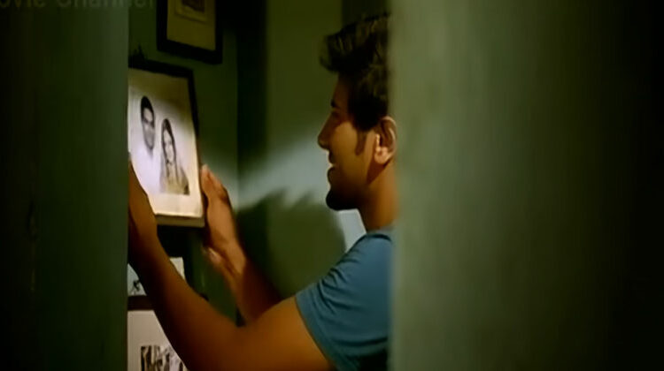 വാതിലിൽ ആ വാതിലിൽ, തിയേറ്ററുകളെ പൂരപ്പറമ്പാക്കിയ വല്യുപ്പയുടെ ആ പ്രണയകഥ; ദുൽഖറിനൊപ്പം പ്രേക്ഷകരും ഞെട്ടിയ നിമിഷം