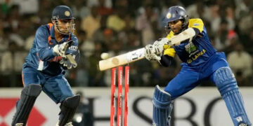 സെവാഗ് കൊളുത്തിയ തീ, നെഹ്‌റ കാത്ത വിളക്ക്; 414 റൺസും തോൽവി ഭയവും നിറഞ്ഞ ആ രാത്രി