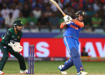 ടിവി ഉടയ്ക്കലല്ല ക്രിക്കറ്റ്; പാക് ആരാധകരെ പരിഹസിച്ച് മദൻ ലാൽ; ഇന്ത്യയെ തകർക്കാൻ നോക്കേണ്ട എന്ന് മുന്നറിയിപ്പ്