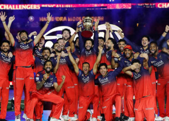 വാങ്കഡെ ഞങ്ങളുടേതാണ്; ആർസിബിയെ മുംബൈയിലേക്ക് അടുപ്പിക്കാതെ മുംബൈ ഇന്ത്യൻസ്, ഐപിഎല്ലിൽ പുതിയ ഗ്രൗണ്ട് തർക്കം