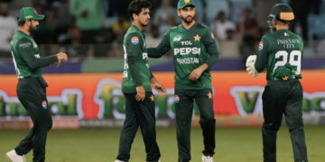 പാകിസ്ഥാൻ രക്ഷപ്പെട്ടു, ബാക്കി ബാറ്റർമാർ നിലക്കടല വിൽക്കുകയായിരുന്നോ?; പാക് ടീമിനെ വലിച്ച് കീറി ബാസിത് അലി