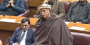 പാകിസ്താൻ തകരുന്നു!; ഐഎസ്‌ഐയുടെയും സൈന്യത്തിന്റെയും  പരാജയം തുറന്നടിച്ച് പ്രതിപക്ഷ നേതാവ്