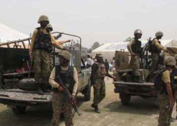 പാകിസ്താനിൽ ചോരപ്പുഴ; ഒരേദിവസം മൂന്ന് ഭീകരാക്രമണങ്ങൾ, കുരുന്നടക്കം 14 പേർ കൊല്ലപ്പെട്ടു! ചാവേർ ആക്രമണത്തിൽ തകർന്ന് സ്കൂളും വീടുകളും