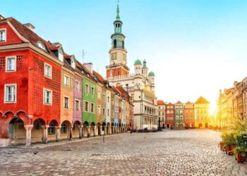 പോളണ്ടിനെക്കുറിച്ച് ഒരക്ഷരം മിണ്ടരുത്!” എന്ന് പറഞ്ഞവർ അറിയാൻ; ഈ കാഴ്ചകൾ കണ്ടാൽ നിങ്ങൾ ഇന്ന് തന്നെ ടിക്കറ്റ് ബുക്ക് ചെയ്യും!