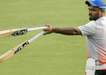 ഡൽഹിയിലെ നെറ്റ്സിൽ സഞ്ജുവിന്റെ വിശ്വരൂപം; അഭിഷേക് ശർമ്മ പുറത്തേക്ക്, ടീം ഇന്ത്യയിൽ വൻ മാറ്റങ്ങൾക്ക് സാധ്യത