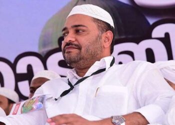  പൊതുവേദികളില്‍ സ്ത്രീകളെ സമസ്ത പങ്കെടുപ്പിച്ചിട്ചില്ല;ചരിത്രം അറിയാത്തവരാണ് കുപ്രചരണങ്ങൾക്ക് പിന്നിൽ;സത്താർ പന്തലൂർ