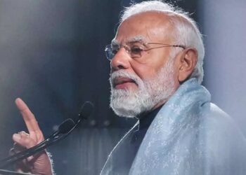 ‘വികസിത ഇന്ത്യയ്ക്ക് ഇന്ത്യയിൽ നിർമ്മിച്ച ചിപ്പുകൾ നിർണായകം’ ; എച്ച്‌സി‌എൽ-ഫോക്‌സ്‌കോൺ സെമികണ്ടക്ടർ ഫെസിലിറ്റിക്ക് തറക്കല്ലിട്ട് പ്രധാനമന്ത്രി