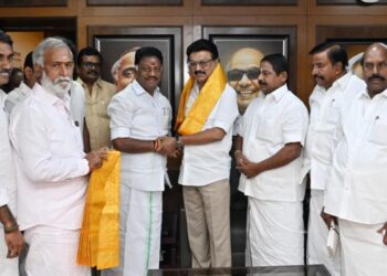 ‘പളനിസ്വാമി സ്വേച്ഛാധിപതി, സ്റ്റാലിൻ ആണ് യഥാർത്ഥ ദളപതി’ ; ഡിഎംകെയിൽ ചേർന്നതിന്റെ കാരണം പറഞ്ഞ് പനീർസെൽവം