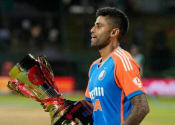 കൈകൊടുക്കുമോ അതോ തോളുരുമ്മുമോ?; ഹസ്തദാനത്തിൽ സസ്പെൻസ് നിലനിർത്തി സൂര്യയും സൽമാനും, ഇന്ത്യൻ നായകന്റെ വാക്കുകൾ വൈറൽ