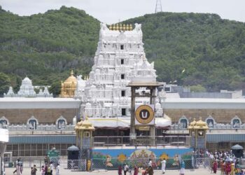 രാത്രിയിൽ തിരുപ്പതി ക്ഷേത്രം ദേവന്മാർക്ക് സ്വന്തം; മനുഷ്യർ മാറിക്കൊടുക്കുന്ന അത്യപൂർവ്വ ആചാരം! ശാസ്ത്രത്തിന് ഇന്നും പിടികിട്ടാത്ത രഹസ്യങ്ങൾ….