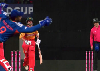 ചെപ്പോക്കിലെ റൺമഴയിൽ ഒലിച്ച് സിംബാബ്‌വെ; വിൻഡീസിനെ തോൽപ്പിച്ചാൽ ഇന്ത്യക്ക് സെമി; ആവേശം ഈഡൻ ഗാർഡൻസിലേക്ക്