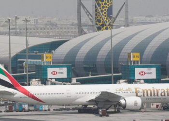 ഗൾഫ് ആകാശത്ത് യുദ്ധഭീതി; ദുബായ് വിമാനത്താവളം അടച്ചു, യാത്രക്കാർ വിമാനത്താവളത്തിലേക്ക് വരരുത് എന്ന് നിർദ്ദേശം നൽകി എമിറേറ്റ്‌സ്