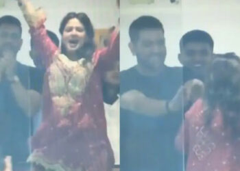 സാക്ഷീ.. ഒന്ന് ഇരിക്കൂ; വാംഖഡെയിൽ ഇല്ലാത്ത വിക്കറ്റ് ആഘോഷിച്ച ഭാര്യയെ ശാന്തനാക്കി ധോണി; ഗാലറിയിലെ വൈറൽ വീഡിയോ