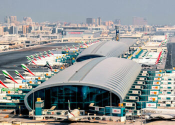 മിസൈൽ ഭീതി മാറി; ദുബായ് എയർപോർട്ട് സാധാരണ നിലയിലേക്ക്; വിമാനങ്ങൾ ഇന്ന് മുതൽ പറന്നുയരും, സുരക്ഷ ഉറപ്പാക്കി എമിറേറ്റ്‌സിന്റെ പുതിയ ഷെഡ്യൂൾ