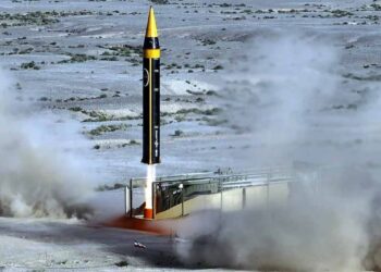 ഇസ്രായേലിലേക്ക് ഖോറാംഷഹർ-4 മിസൈൽ വിക്ഷേപിച്ച് ഇറാൻ ; 2,000 കിലോമീറ്റർ ദൂരപരിധി ; ഒരു ടൺ വാർഹെഡ് വഹിക്കാൻ ശേഷി