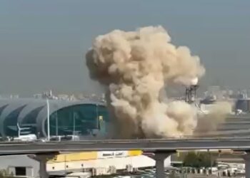 ദുബായ് അന്താരാഷ്ട്ര വിമാനത്താവളത്തെ ലക്ഷ്യമാക്കി ഇറാൻ ആക്രമണം; 2 ഡ്രോണുകൾ തടഞ്ഞ് യുഎഇ ; ഒരു ഇന്ത്യക്കാരനടക്കം 4 പേർക്ക് പരിക്ക്